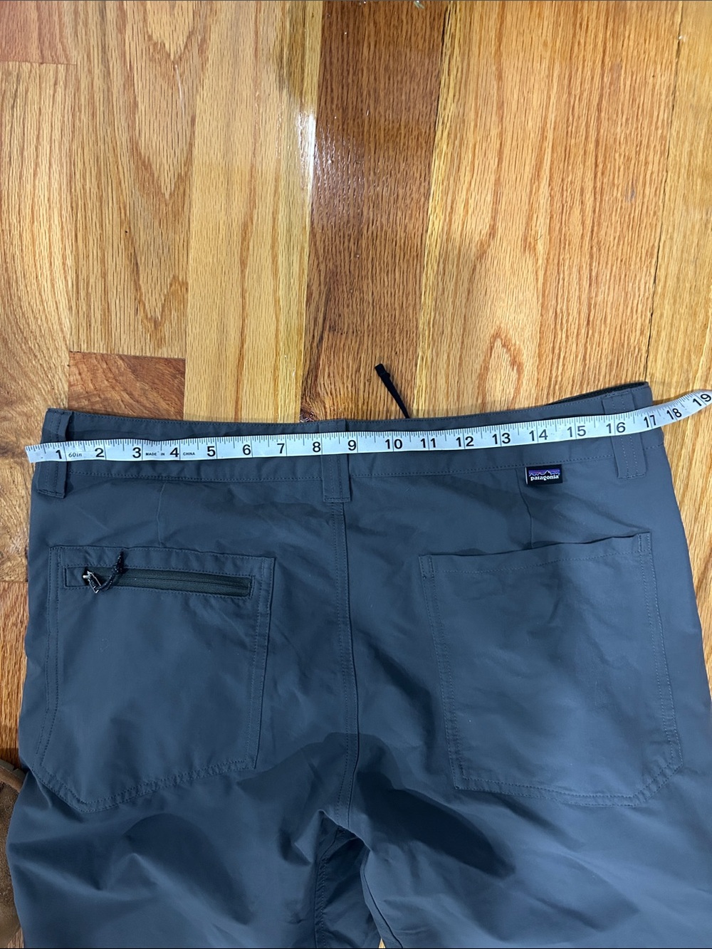 Patagonia Men's Cargo Pants - Dark Gray - Picture 6 of 8